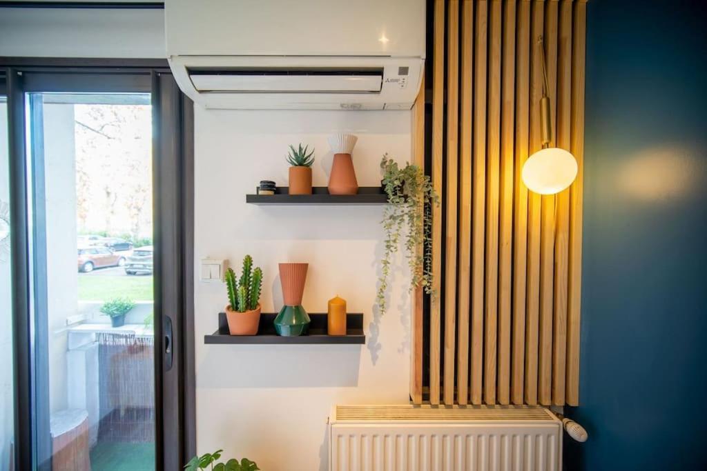 Air-Conditioned Apartment With Private Parking Marseille Exterior photo